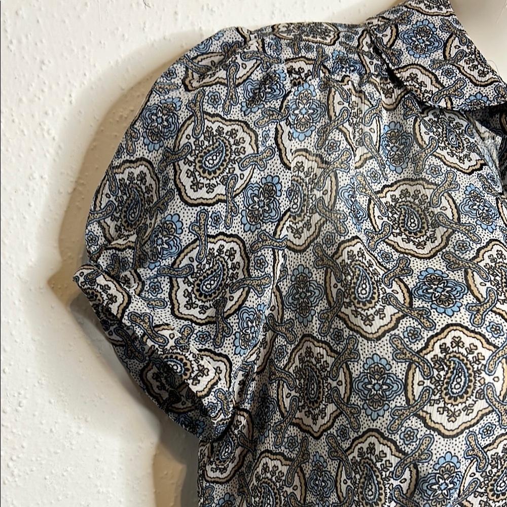 LOFT Black, Blue and White Fitted Puff Sleeve Blouse - Picture 3 of 5